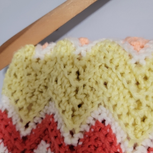 Vintage Hand Crocheted / Hand Knit Zig Zag Pattern Afghan 38'x44' - Picture 6 of 7